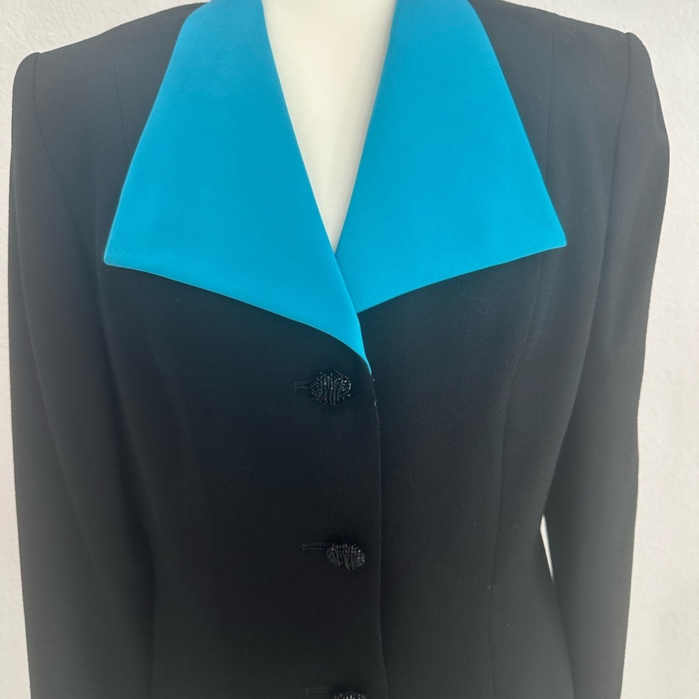 Valerie Stevens Black Suit - Picture 2 of 8